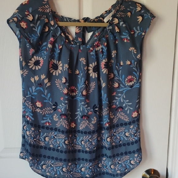 LC Lauren Conrad Tops - LC Lauren Conrad Floral Blue Women's Top Size Small